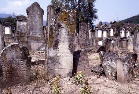 TRES ANCIEN CIMETIERE ISRAELITE